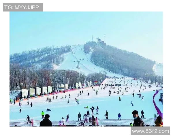 庙香山滑雪场11月13日正式开板!夜场同步敞开 庙香山滑雪场11月13日正式开板!夜场同步敞开